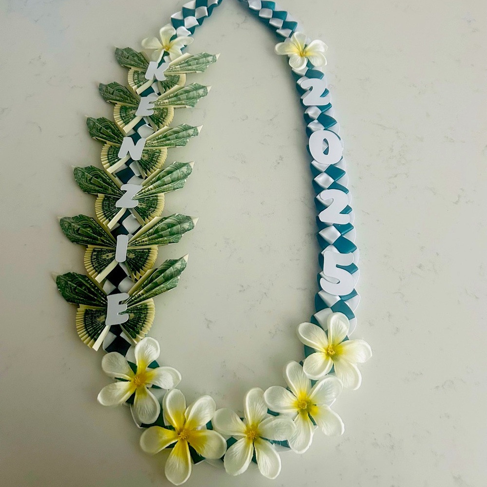 COPY - Graduation money lei